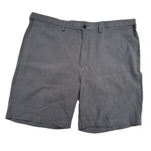SET OF 2 Haggar Cool 18 Pro Men's Shorts Size 44 blue & Gray textured stripes‎